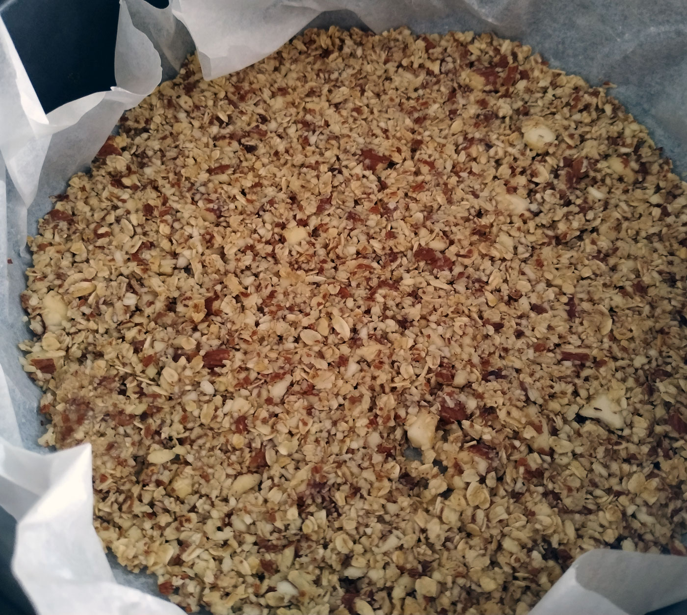 Manhattan cheesecake nut base in cake dish